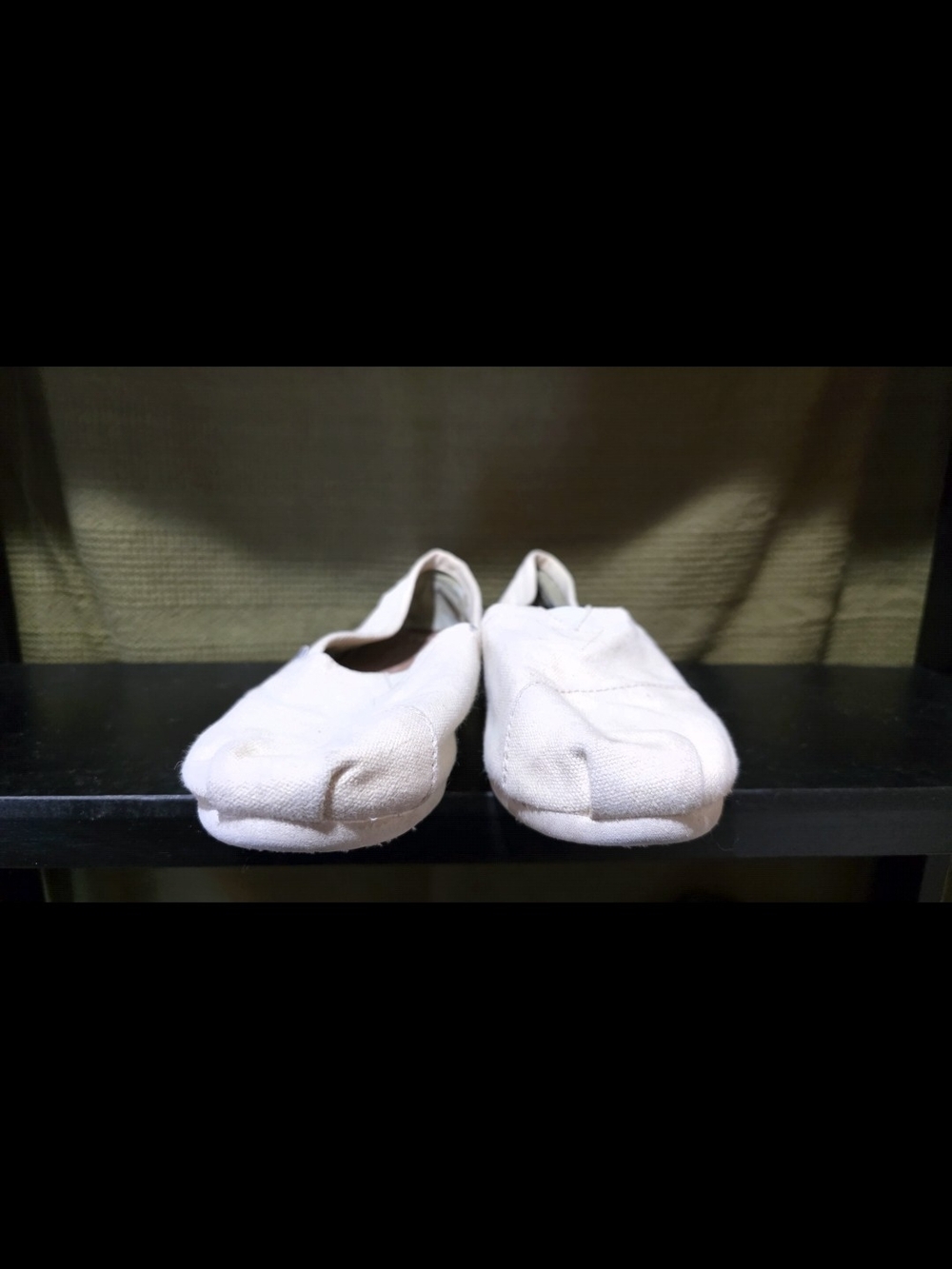 Toms Women's White Canvas Slip-On Flats